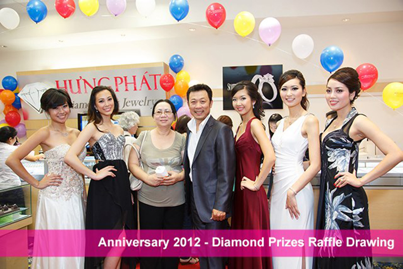 9 Diamond Raffle Prizes Anniversary_2012_ (21).jpg